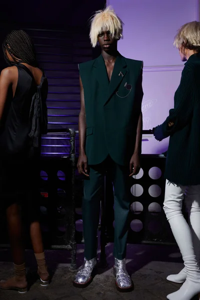 Look 9